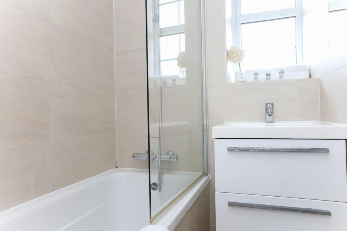 2 Bedroom Apartment In Waterloo Central London Exteriör bild