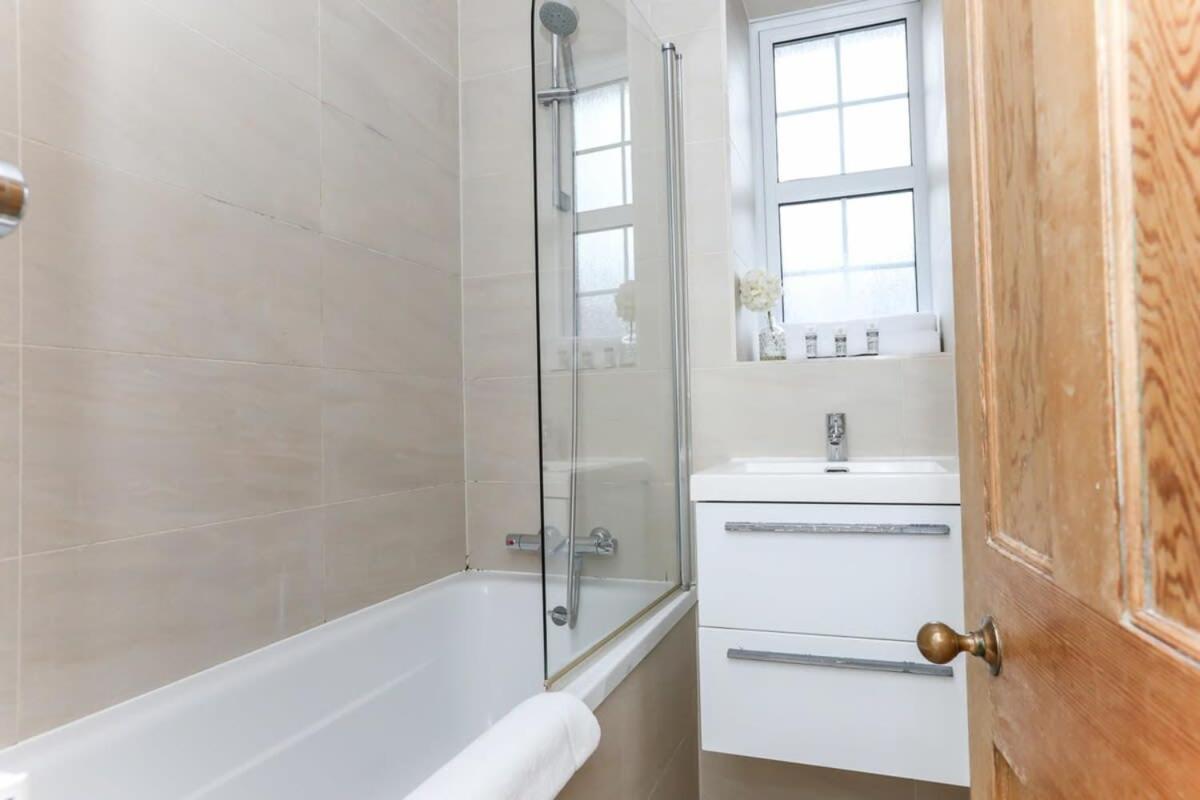 2 Bedroom Apartment In Waterloo Central London Exteriör bild